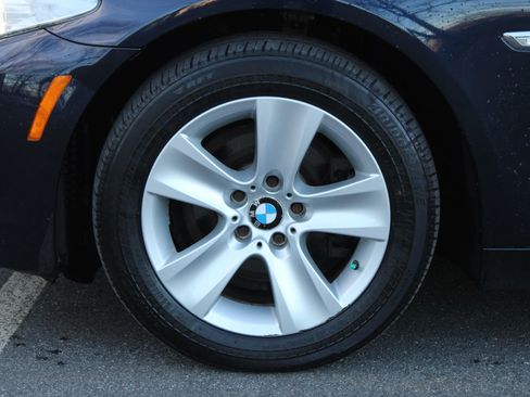 Used 2012 BMW 528i xDrive 528i xDrive Sedan 4D image 35