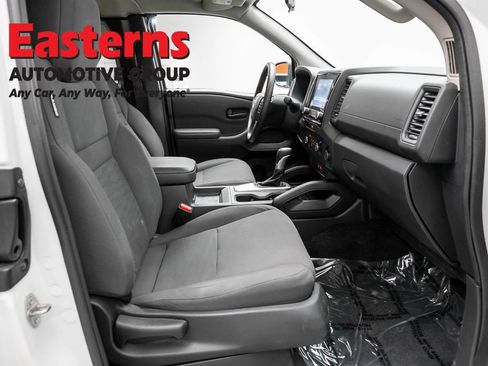 Used 2022 Nissan Frontier S RWD image 22