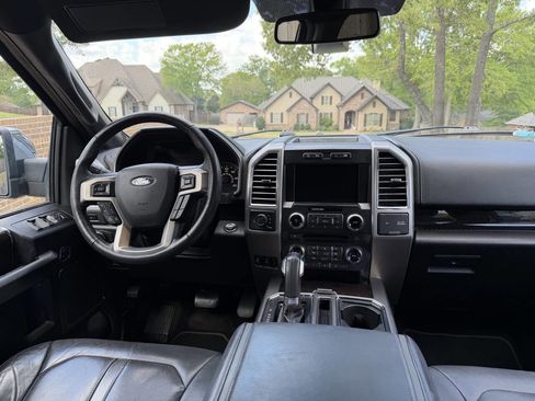 Used 2015 Ford F150 Platinum w/ Equipment Group 701A Luxury image 10