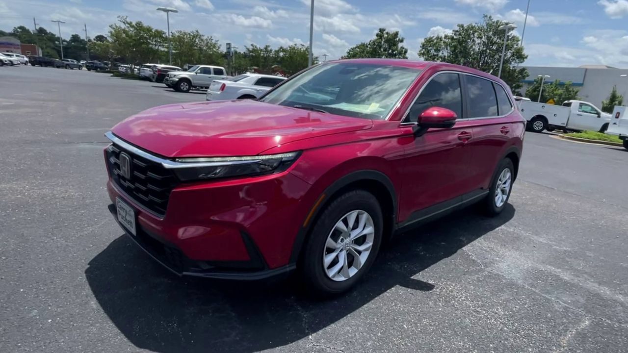 Used 2025 Honda CR-V LX image 4