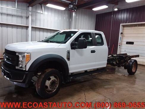 Used 2017 Ford F550 2WD SuperCab Super Duty image 3