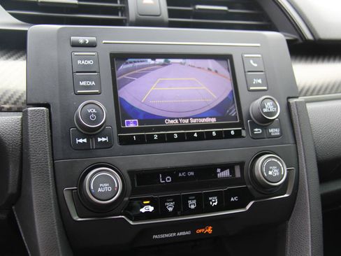 Used 2018 Honda Civic Sport image 17