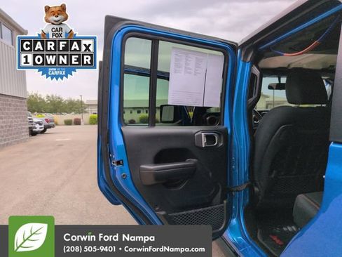 Used 2021 Jeep Gladiator Mojave w/ Trailer Tow Package AWD/4WD image 24