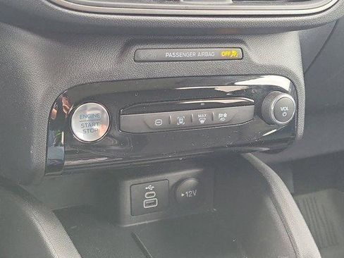 Used 2025 Ford Escape SE w/ Class II Trailer Tow Package FWD image 31
