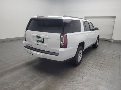 Used 2019 GMC Yukon XL SLT w/ Open Road Package AWD/4WD image 9