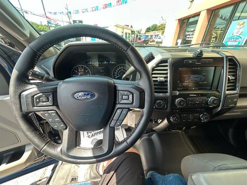 Used 2015 Ford F150 XLT w/ Equipment Group 302A Luxury AWD/4WD image 11