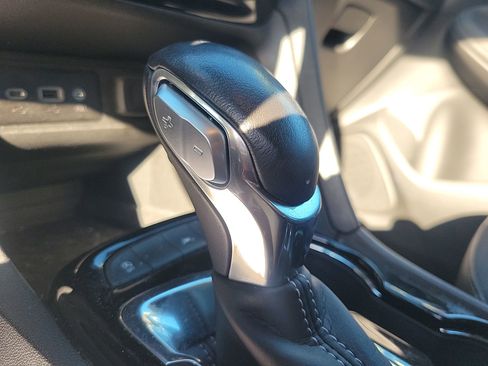 Used 2023 Buick Encore GX Select w/ Sport Touring Package image 30