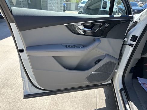 Used 2023 Audi Q7 3.0T Prestige w/ Prestige Package image 12