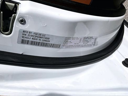 Used 2022 Chrysler Pacifica Pinnacle AWD/4WD image 35