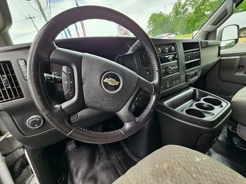 Used 2023 Chevrolet Express 3500 w/ Driver Convenience Package RWD image 9