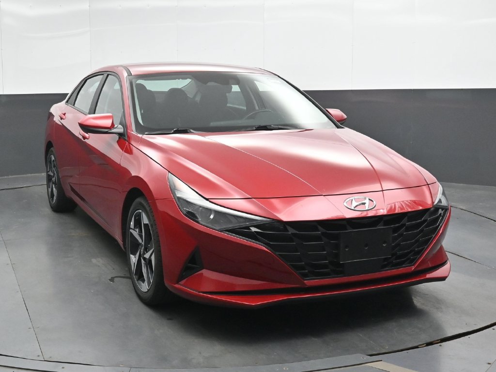 Used 2023 Hyundai Elantra SEL w/ Convenience Package FWD image 4