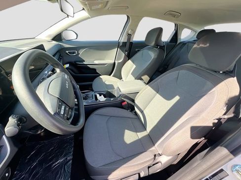 New 2026 Kia K4 LXS image 18