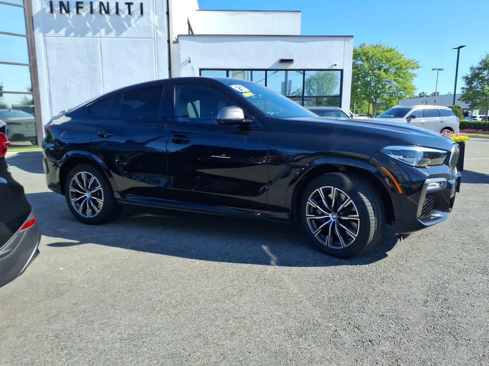 Used 2021 BMW X6 M50i w/ Premium Package AWD/4WD image 4