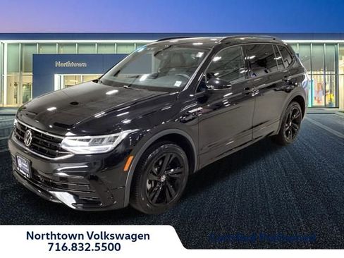 Certified 2023 Volkswagen Tiguan SE R-Line image 1