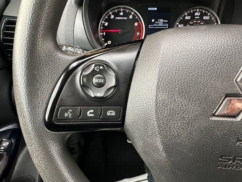 Used 2022 Mitsubishi Eclipse Cross LE image 3