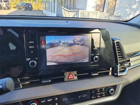 Used 2023 Kia Sportage LX image 22