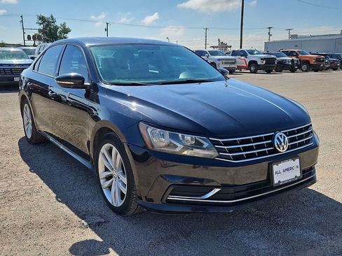 Used 2019 Volkswagen Passat 2.0T Wolfsburg FWD image 2