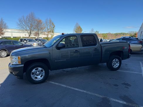 Used 2011 Chevrolet Silverado 1500 LT w/ All-Star Edition image 29