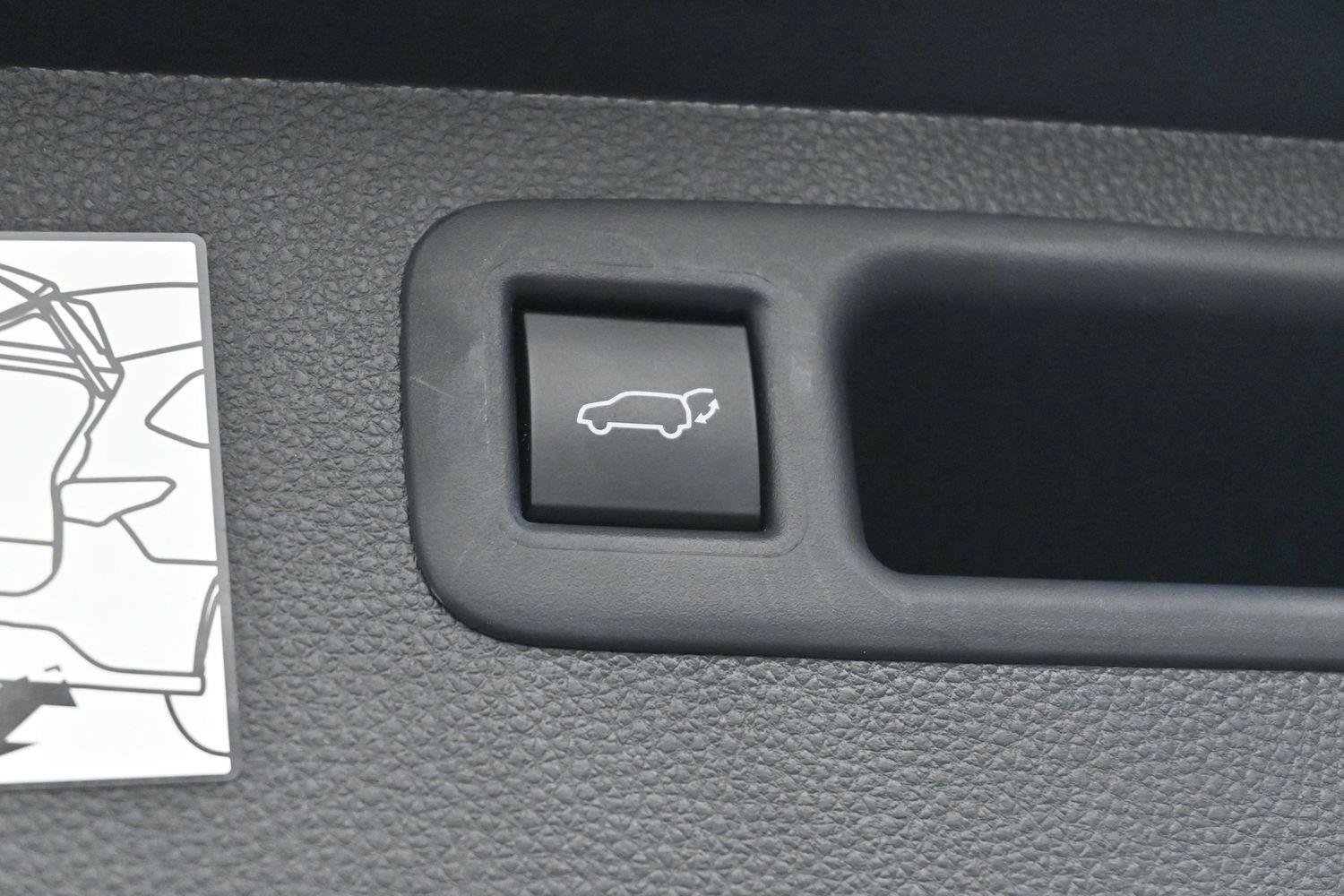 Used 2023 Toyota Highlander Limited AWD/4WD image 10