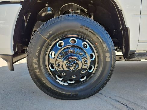 New 2026 RAM 3500 Laramie AWD/4WD image 8