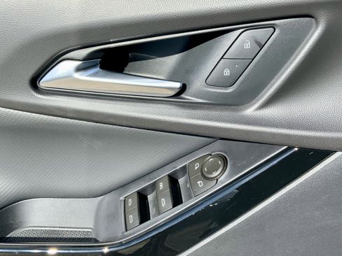 New 2026 Chevrolet Equinox LT w/ Midnight Edition AWD/4WD image 49
