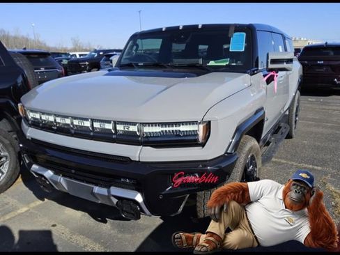 Used 2025 GMC Hummer EV 2X AWD/4WD image 1
