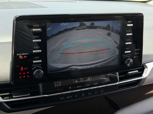 Used 2022 Toyota Sienna LE FWD image 18