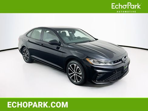 Used 2025 Volkswagen Jetta Sport FWD image 1