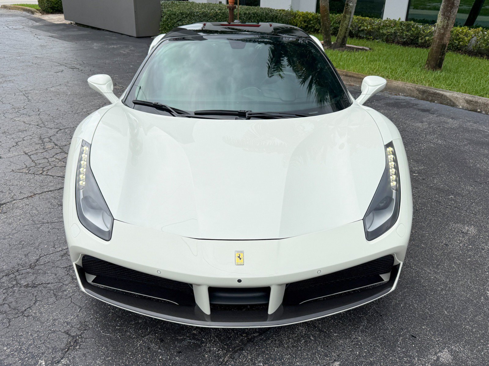 Used 2016 Ferrari 488 GTB RWD image 9