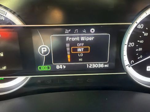 Used 2019 Kia Niro LX image 17