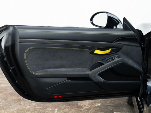 Used 2016 Porsche Cayman GT4 RWD image 30