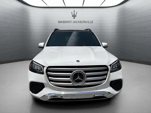 Used 2024 Mercedes-Benz GLS 450 4MATIC image 10