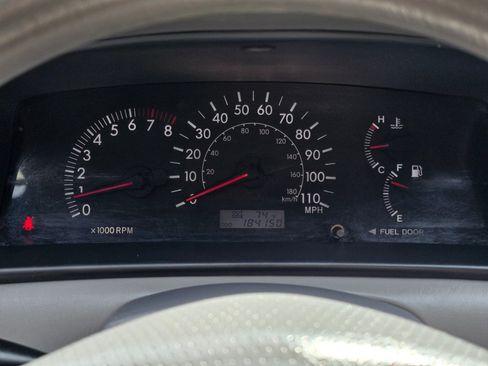 Used 2005 Toyota Corolla LE FWD image 6