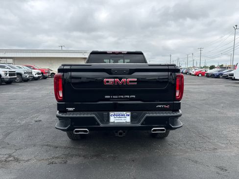 Certified 2024 GMC Sierra 1500 AT4 w/ Technology Package AWD/4WD image 4