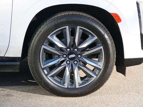 Certified 2021 Cadillac Escalade ESV Sport w/ Driver Assist Tech Package image 11