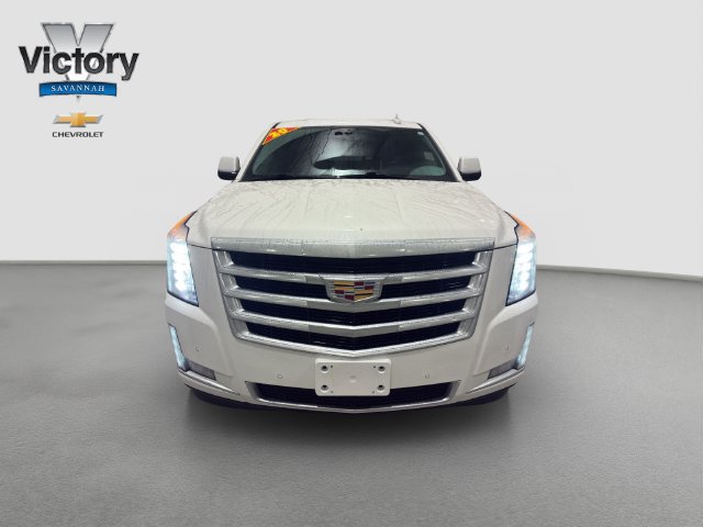 Used 2020 Cadillac Escalade Luxury AWD/4WD image 2