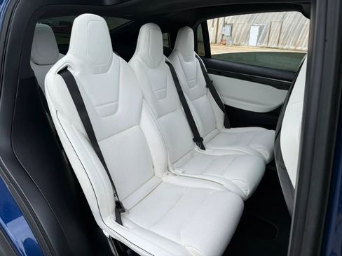 Used 2016 Tesla Model X 90D image 29