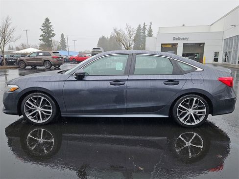 Used 2024 Honda Civic Touring image 3