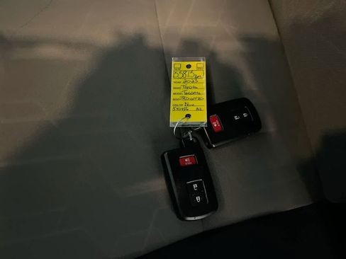 Used 2023 Toyota Tacoma TRD Off-Road image 26