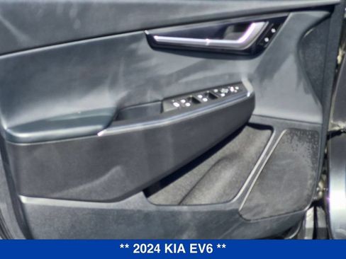 Used 2024 Kia EV6 Light AWD/4WD image 11