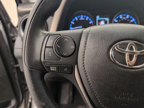 Used 2017 Toyota RAV4 LE FWD image 35