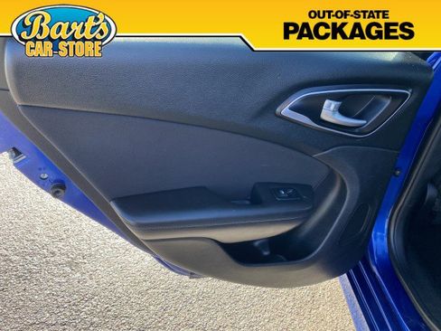 Used 2016 Chrysler 200 Limited image 16