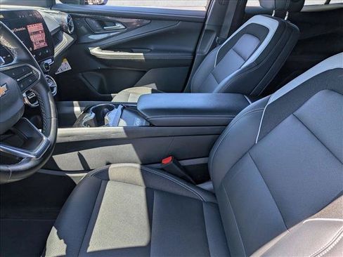 Used 2024 Chevrolet Blazer EV LT AWD/4WD image 14