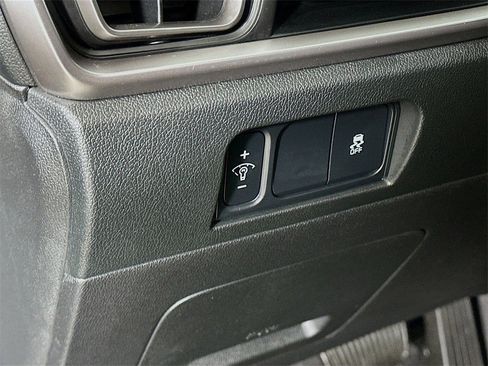 Certified 2025 Kia Sorento S w/ Panoramic Sunroof Package image 22
