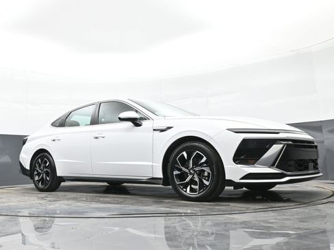 Certified 2025 Hyundai Sonata SEL image 38