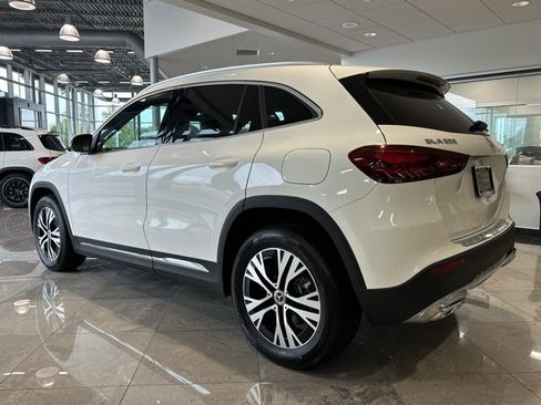 New 2025 Mercedes-Benz GLA 250 4MATIC image 5
