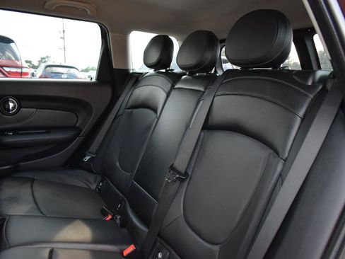 Used 2017 MINI Cooper Clubman FWD image 27