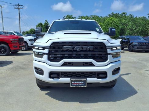 New 2026 RAM 2500 Limited AWD/4WD image 5