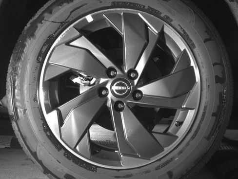 Used 2025 Nissan Rogue SV FWD image 15