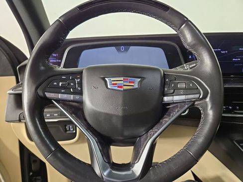 Used 2022 Cadillac Escalade Premium Luxury image 22